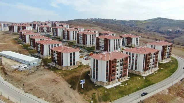 Birileri Kiraları Sıfırladı, Diğerleri Depremi Fırsat Bilip Zam Üstüne Zam Bindirdi! O Şehirde Kiralar 5 Katına Çıktı!