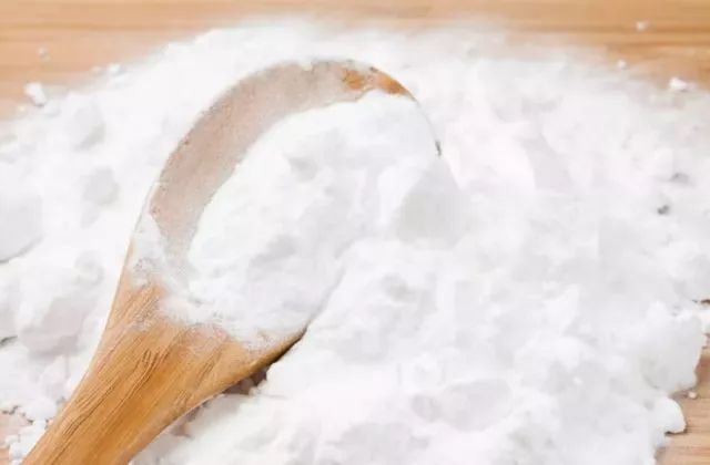 Daha önce bu yöntemi hiç duymadınız! 1 kaşığı elektrik faturasını dibe çekiyor!