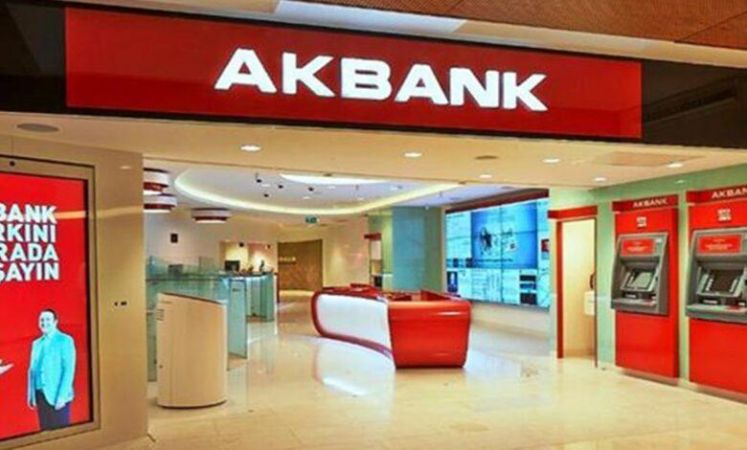 Akbank’ta Emekli Promosyonlarına Zam Geldi! Maaşını Taşıyana 8 Bin 500 TL Yatmaya Başladı! Son Günü Kaçırmayın