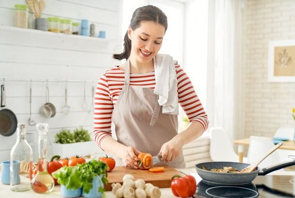 25 yıl evli kalana 5.500 TL verilecek! TBMM onayladı, hemen başvurun
