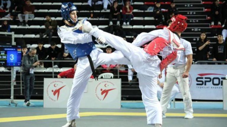 Antalya Spor Salonu’nda Uluslararası Spor Turnuvası Heyecanı