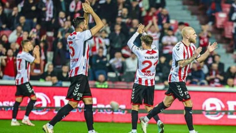 Samsunspor, Antalyaspor’u 2-0 mağlup etti