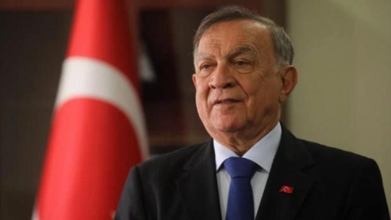 CHP Seyhan Belediye Başkanı Akif Kemal Akay istifa etti