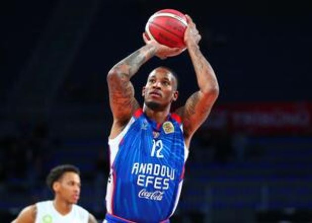 Anadolu Efes, Manisa Büyükşehir Belediyespor’u Yenerek Dörtlü Final’e Katılmaya Hak Kazandı