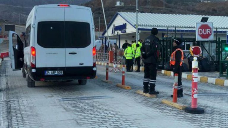 İliç İlçesinde Toprak Altında Kaldılar: 9 İşçinin Durumu Belirlendi
