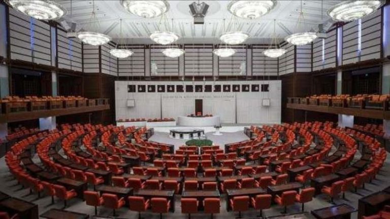 Emeklilere Bayram İkramiyesi Artırıldı