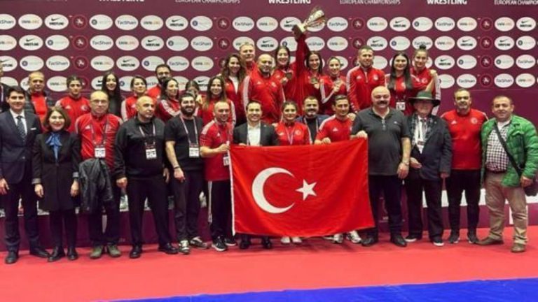 Türkiye Güreş Milli Takımı Avrupa Şampiyonası’nda İkinci Oldu