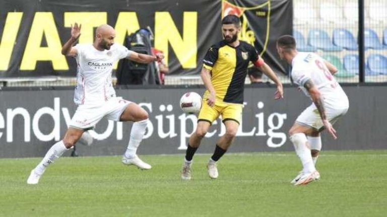 Antalyaspor, İstanbulspor’u 2-1 mağlup etti