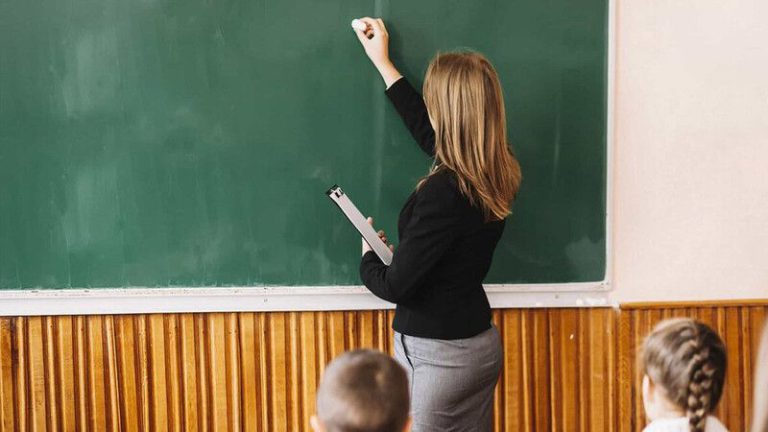 Ücretli Öğretmenlik Başvurusu Kimler Yapabilir?