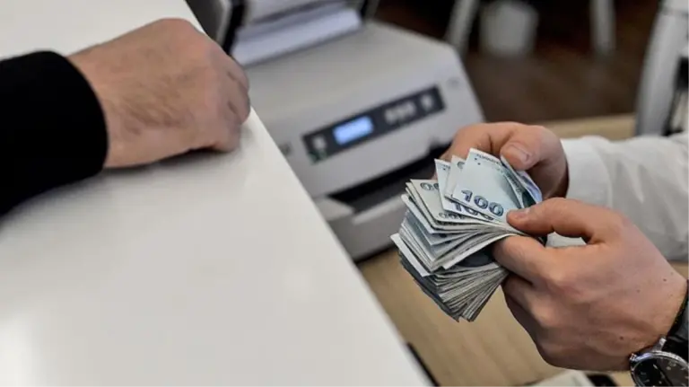 Hükümetten Emeklilik Sisteminde Büyük Değişiklik! Emekli Yaşı ve Prim Gün Sayısı Yeniden Belirleniyor!