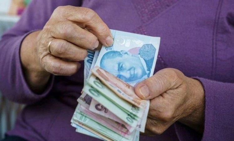 Emekliye Bayram İkramiyesi 2.500 TL Olacak Mı? 2023 Bayram İkramiyesi Ne Kadar?