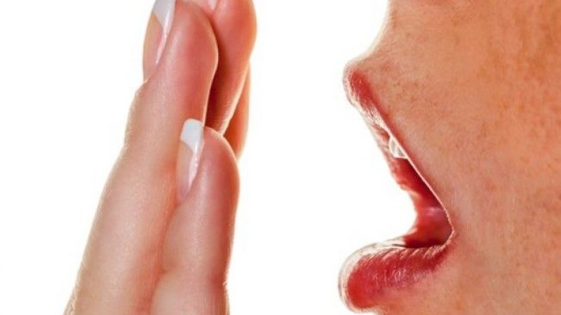 Ağız Kokusuna (Halitozis) Ne Sebep Olur? Tedavisi