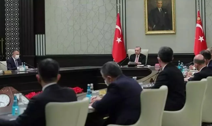 Bakanlıklar Değişiyor: 3 İsmin Bakanlığı Kesin