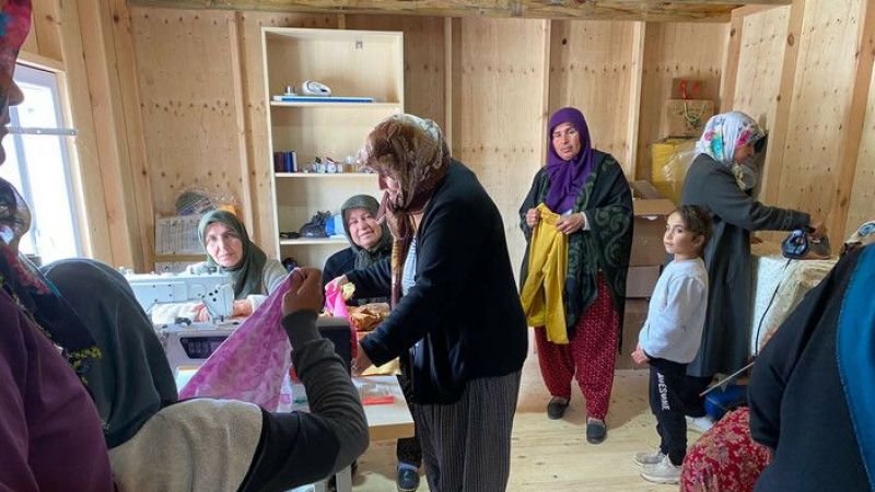 Gaziantep Büyükşehir Belediyesi Depremzedelere ‘Bir İstihdam Bir Umut’ Projesini Açıkladı