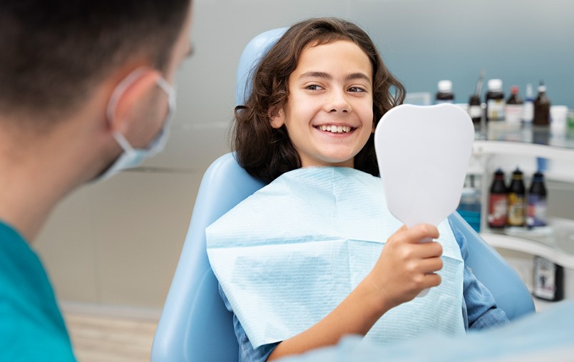 Çocuk Diş Sağlığında Uzmanlık: Antalya Pedodontist Dr. İsmail Deniz