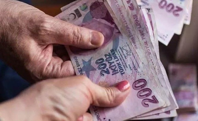 SGK Duyurdu! Nisanda Emekli Olanlar Bayram İkramiyesini O Tarihte Alacak!