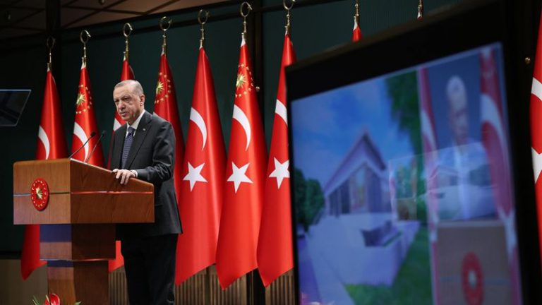 Öğretmen Adaylarına Büyük Müjde, Cumhurbaşkanı Erdoğan’dan Geldi: 45 Bin Öğretmen Ataması Yapılacak! Erdoğan, Alımların O Ay Yapılacağını Söyledi…