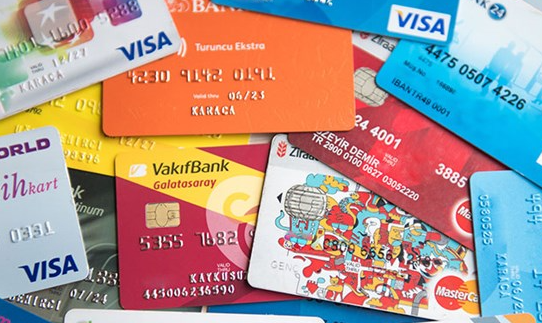 Ev Hanımlarına Kredi ve Kredi Kartı Veren Bankalar