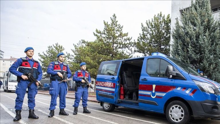Jandarma ve Sahil Güvenlik 2928 Subay ve Astsubay Alımı Yapacak