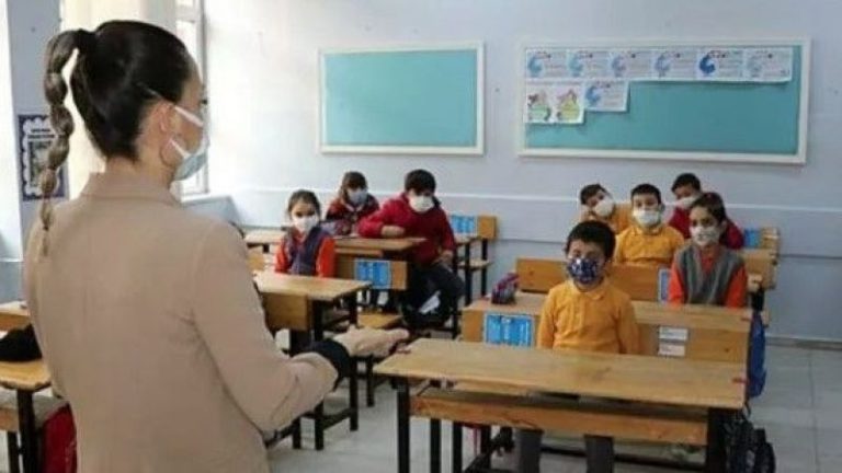 Öğrencilere Müjde! Okullar 4 Gün Tatil, Öğrenciler Sevinçten Uçacak