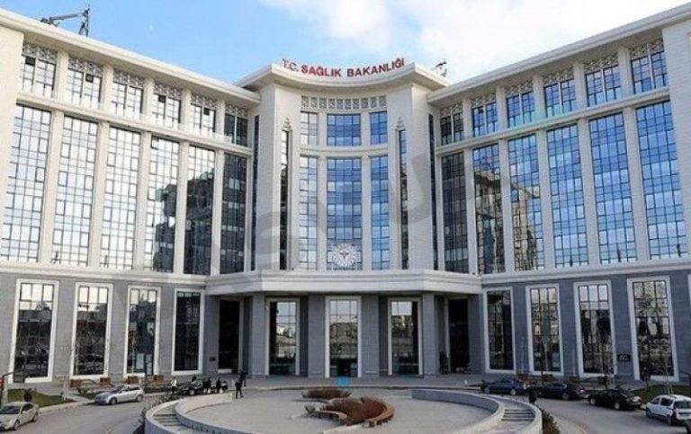 Sağlık Bakanlığı Personel Alımı Yapacağını DUYURDU! 2023 Başvuru İle İlgili TÜM DETAYLAR!