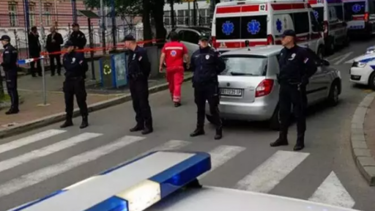 Sırbistan’da İlkokulda Silahlı Saldırı: Öğrenci Okulda Katliam Yaptı!