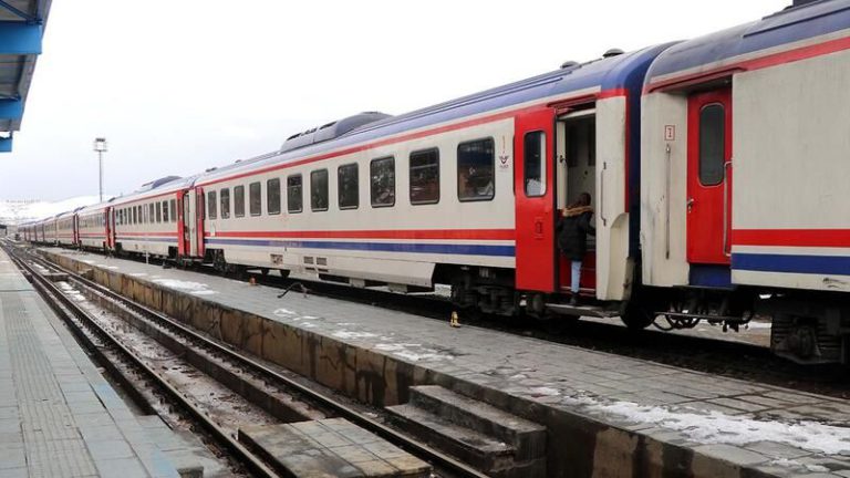 TCDD 424 Memur Alımı Yapacak! En Az Lise Mezunu Alımlar Olacak