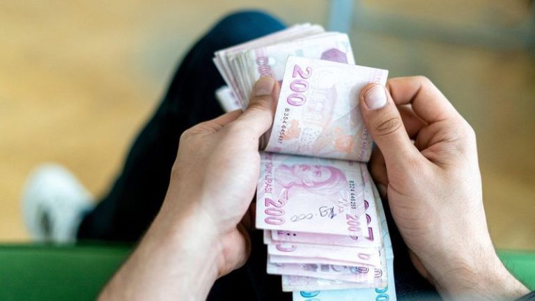 Emekliler Dikkat! 16 TL Ödemeniz Durumunda, 5 Bin TL’lik Destek Alacaksınız! Üstelik 3 Ay Taksit Ödeme Derdi Yok!