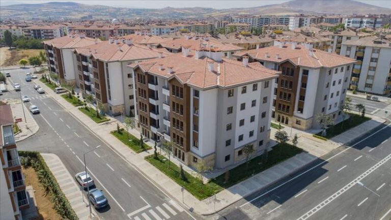 TOKİ 3 bin 868 TL taksitle konut satışını başlattı! Başvuracak vatandaşların dikkatine bu fırsat kaçmaz