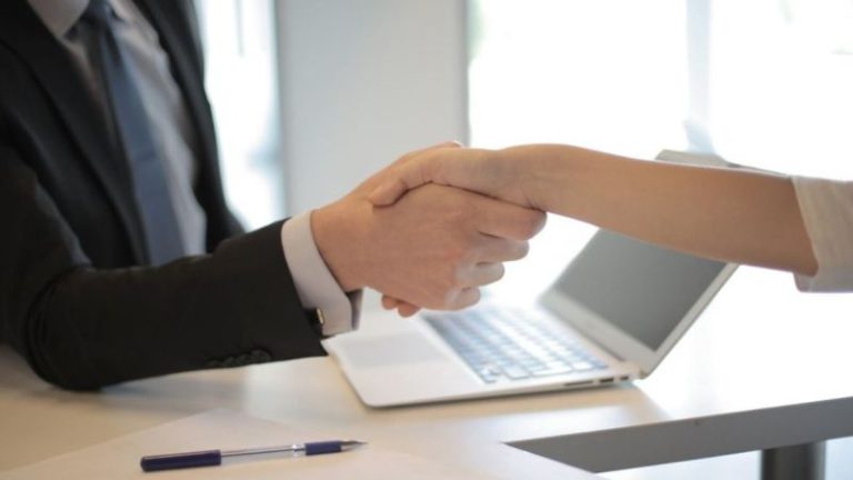 Ticaret Bakanlığı Ve MEB 1625 Kamu Personeli Alımı Yapıyor! En Az Lise Mezunu Alımlar Olacak