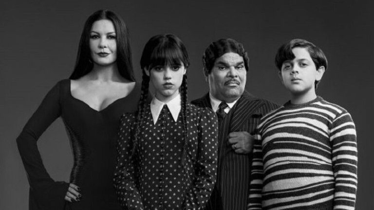 Netflix ‘Addams Ailesi’ Oyuncuları Kimler? Konusu