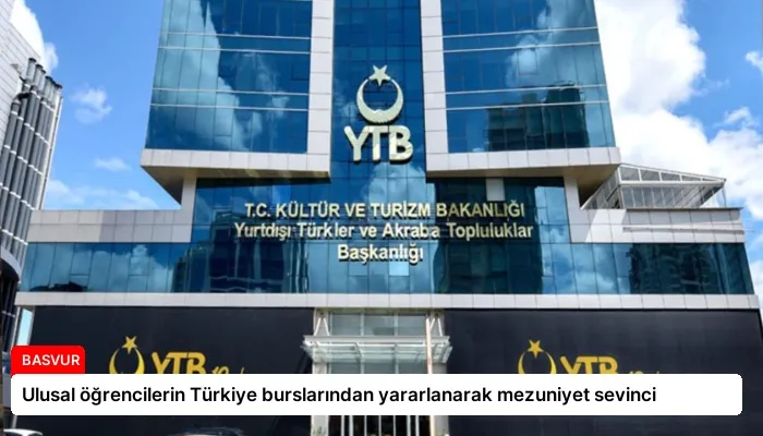 Ulusal öğrencilerin Türkiye burslarından yararlanarak mezuniyet sevinci