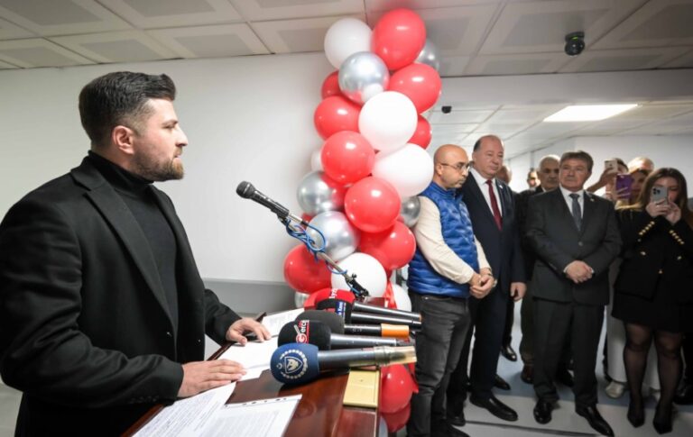 Başbakan Ünal Üstel Burhan Nalbantoğlu Devlet Hastanesi Kalp Ve Damar Cerrahisi Servisi’nin, Ali Emiroğlu Anısına Oğuz Alp Tan Tarafından Yapılan Yenilemenin Açılışına Katıldı