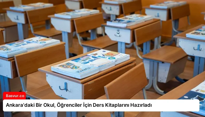 Ankara’daki Bir Okul, Öğrenciler İçin Ders Kitaplarını Hazırladı